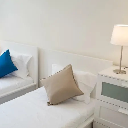 Sleep In Centre Downtown