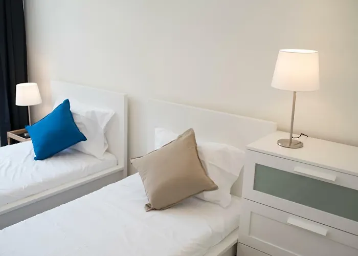 Sleep In Centre Downtown