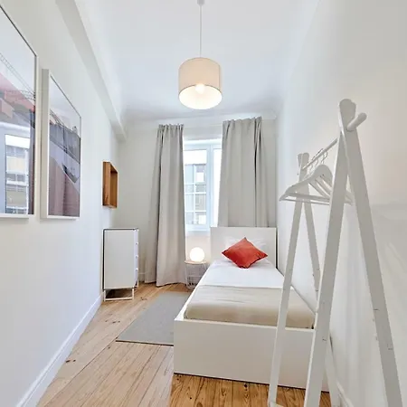 Sleep In Centre Downtown Порту