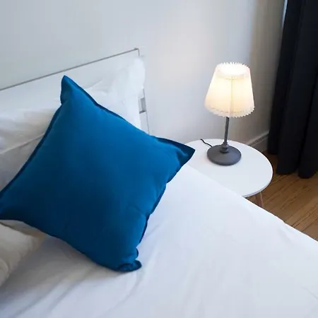 Апартаменты Sleep In Centre Downtown *